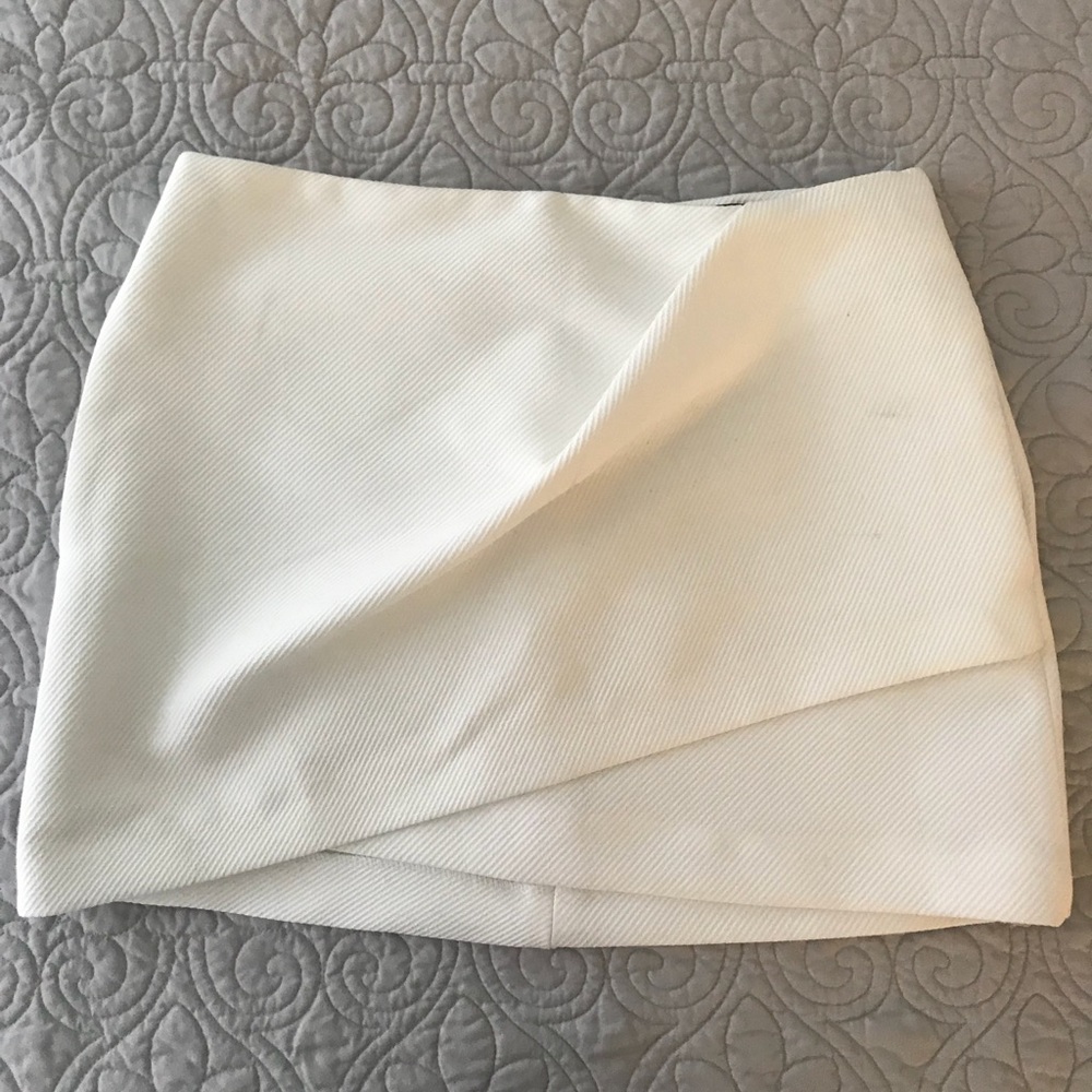 White Zara Mini Skirt